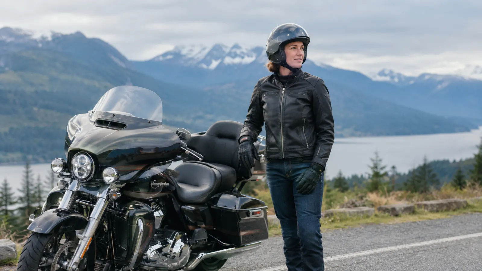Cardo Spirit Review: A Full Season of Riding With a Bluetooth Intercom